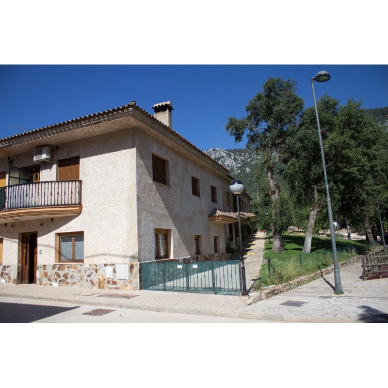 Residencial Los Robles Apartamentos - La Iruela Arroyo frio 